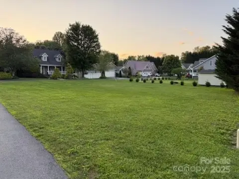 Flat Lot in Etowah Community