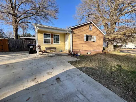 Longview Triplex Near Christus Hospital