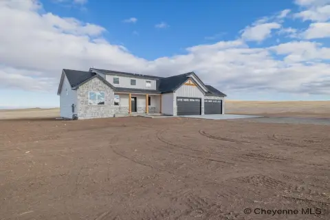 Cheyenne Ranch with Expansive Family