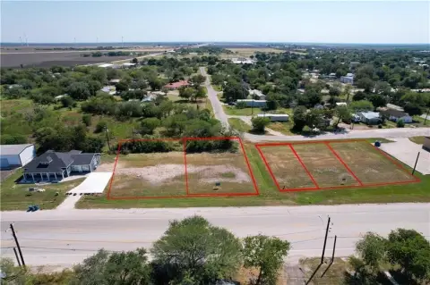 Mathis, TX Commercial Lots