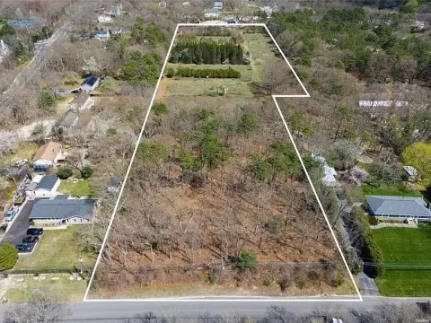 7 Acre Land in Medford