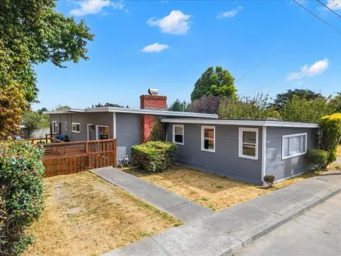Redwood Duplex with Rental Unit