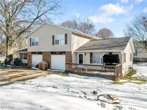 Lakemore Duplex with Lake Views