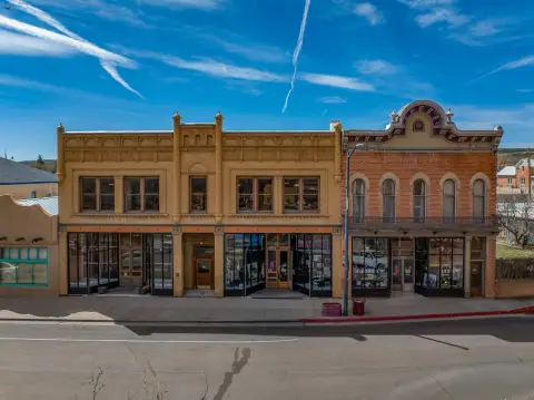 Historic Mixed-Use Plaza Complex