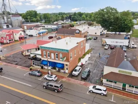 Commercial Building in Millington, MI