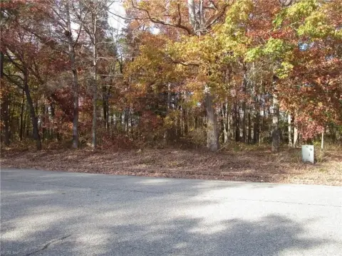 Commercial Land on Thorncliff Drive