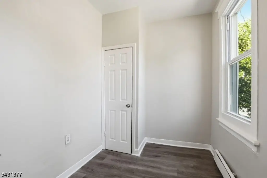 Picture 19