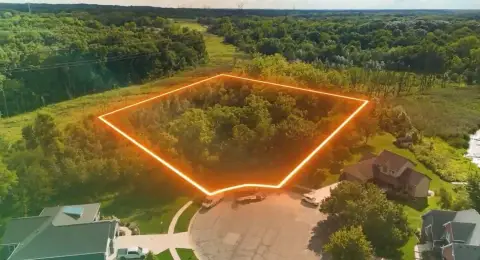 Valparaiso Wooded Lot Opportunity