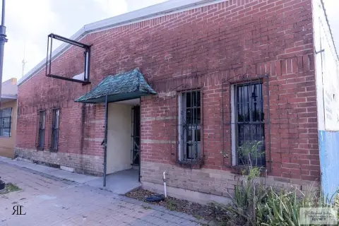 Turnkey Restaurant in Downtown Brownsville