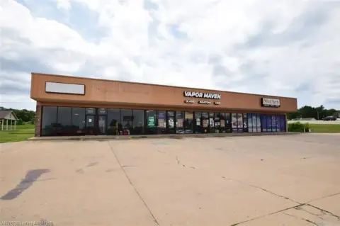 Highway 59 Commercial Investment Opportunity