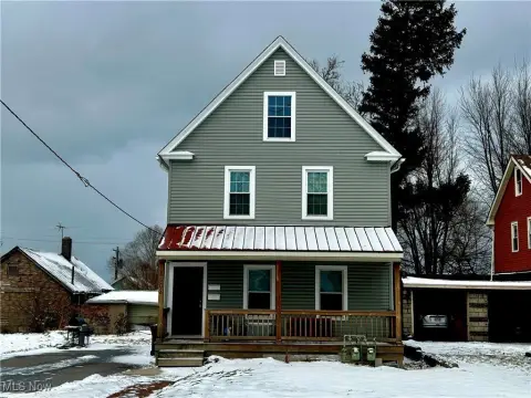 Turnkey Duplex in Detroit Shoreway