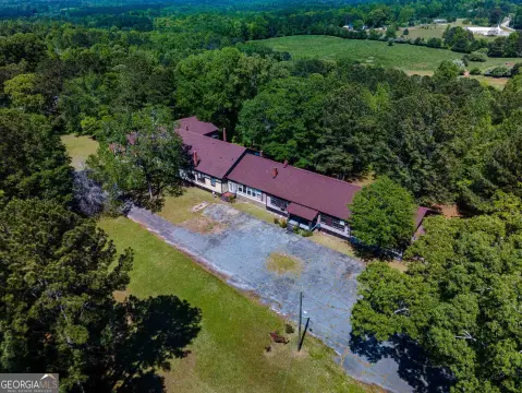 Historical Schoolhouse on 8 Acres