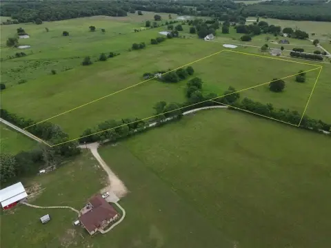 Improved Land in Red River