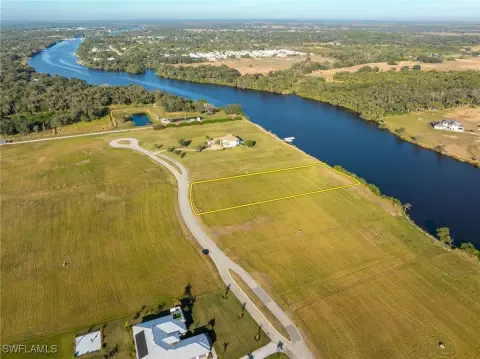 Riverfront Lot in Caloosa Preserve