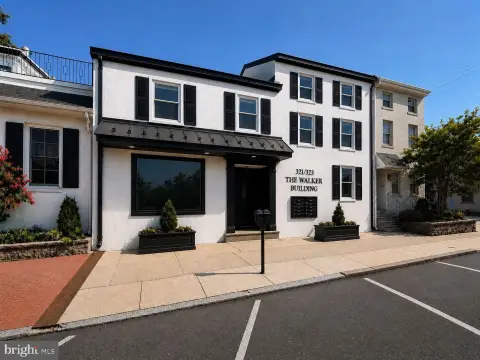 Office Units with Secured Parking