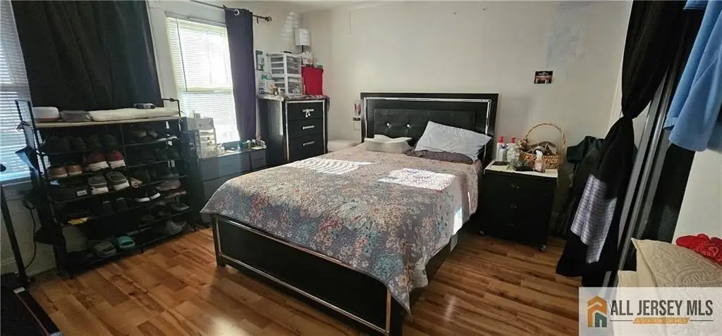 Picture 4