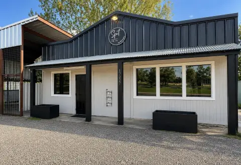 Multi-Tenant Coffee and Drink Bar
