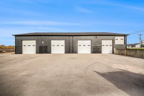 Grandville Contractor Suite For Lease
