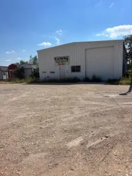 Restaurant/Retail Space on Corner Lot