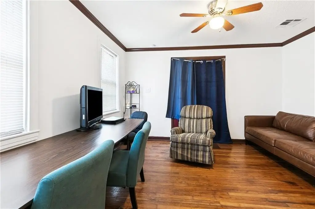 Picture 8