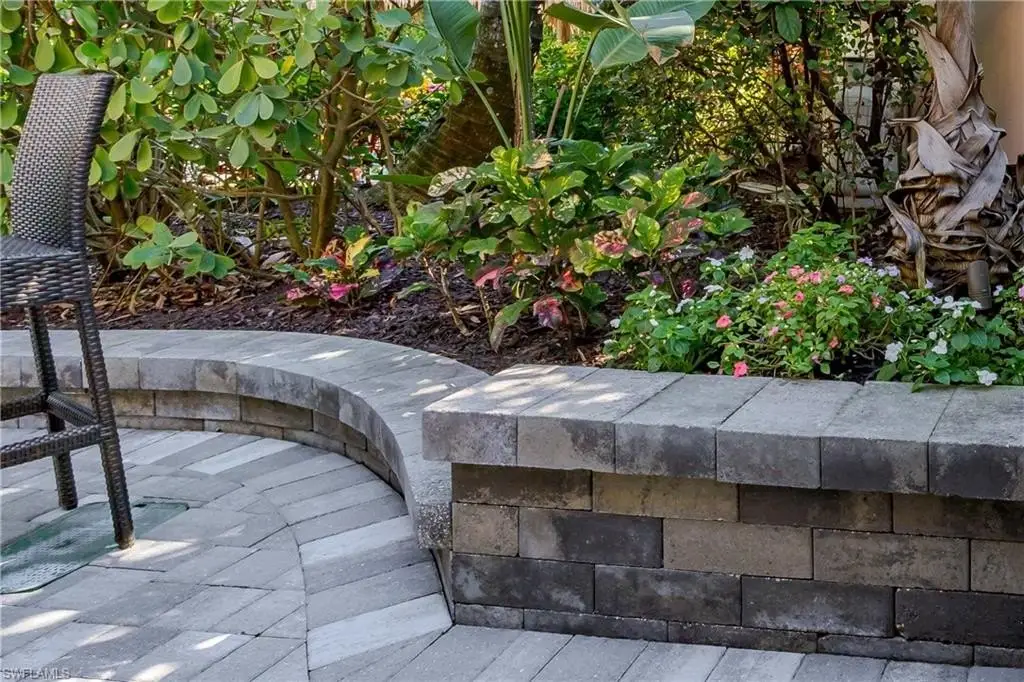 Picture 12