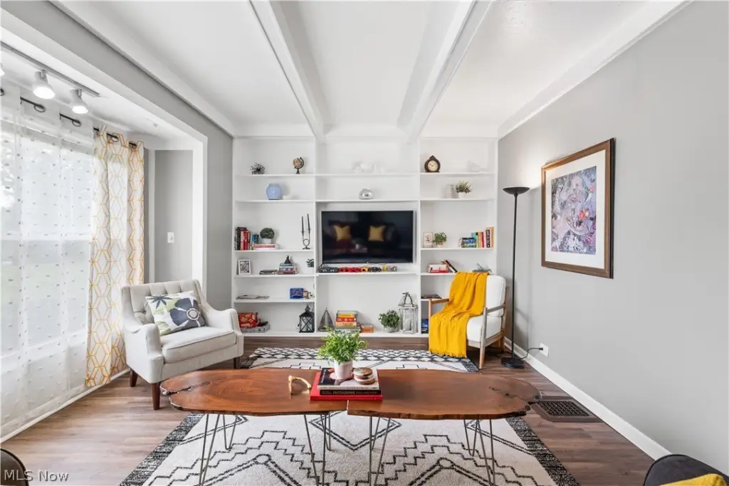 Picture 4
