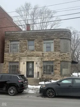 Indianapolis Office with Great Visibility