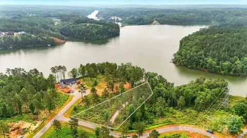 Waterfront Lot in Lakeside Reserve