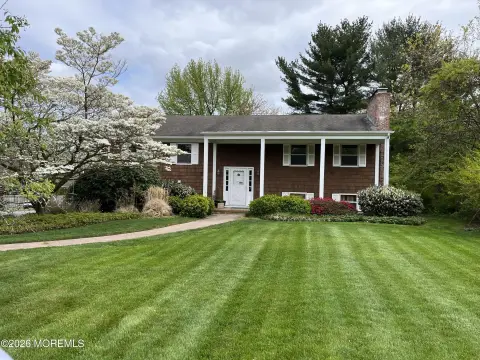 Mixed-Use Property with Apartment