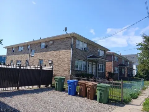Quadplexes
