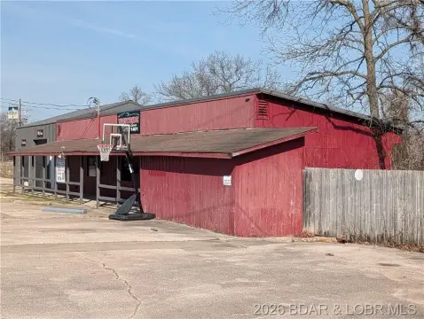 Versatile Commercial Property in Camdenton