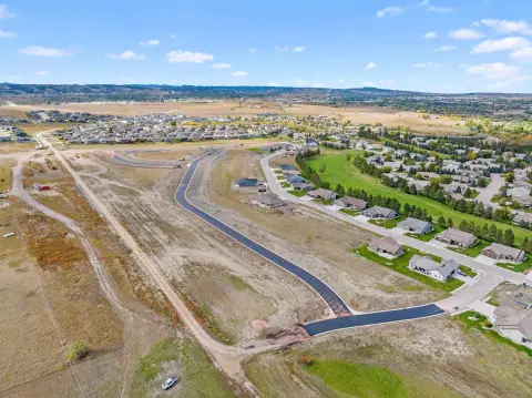 Residential Lot in Golf Community