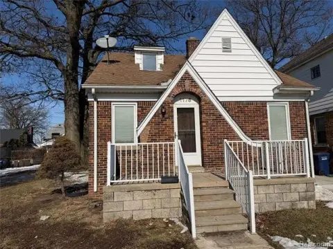 Lincoln Park Bungalow with Potential