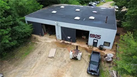 Established Industrial Shop For Sale