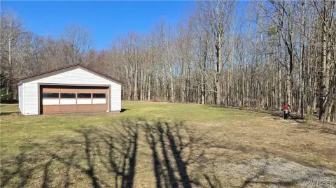Buildable Lot Bordering Chestnut Ridge