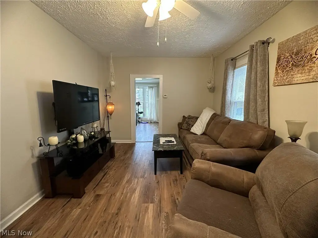 Picture 4