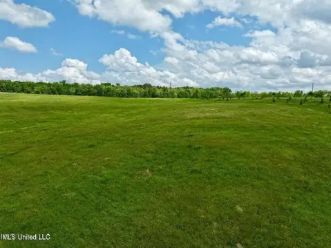 Acreage in Cedar Hill Area