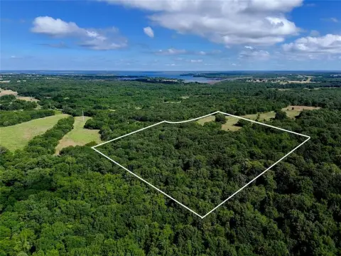 17 Acres Near Bois D Arc Lake