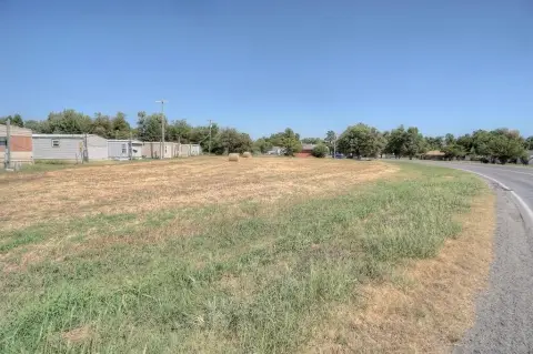 Residential Lot in Tuttle, OK