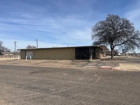 Hereford Commercial Building For Sale