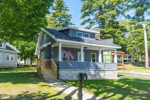 Fully Remodeled Detached Residence