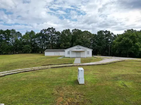 Pelzer Multi-Use Commercial Building