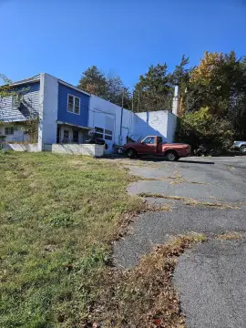 Harrisonburg Warehouse with Living Quarters