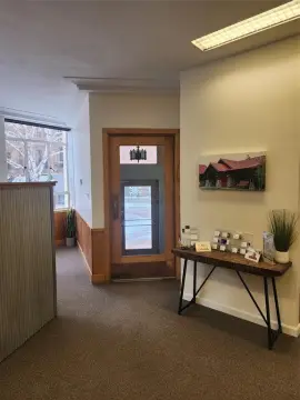 Prime Commercial Space on Walking Mall