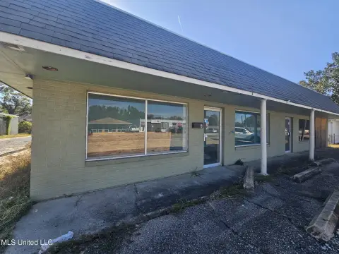 Gulfport Commercial Building For Sale