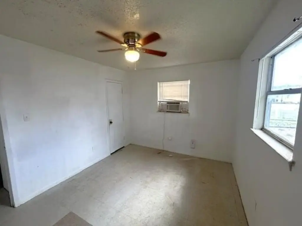 Picture 10