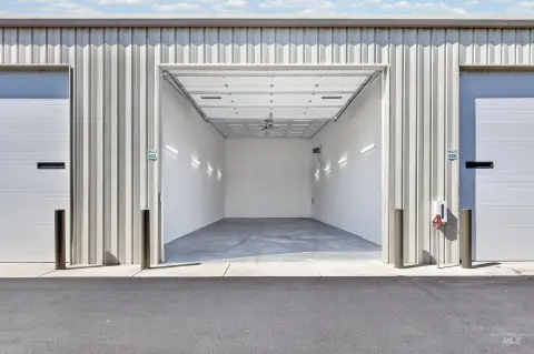 Self-Storage Condo with 50-Amp Outlet