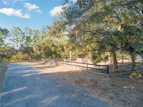 Residential Land in Alva, Florida