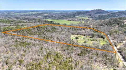 Expansive Eureka Springs Land Parcel