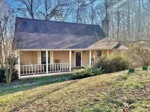Cohutta, GA Home on Acreage